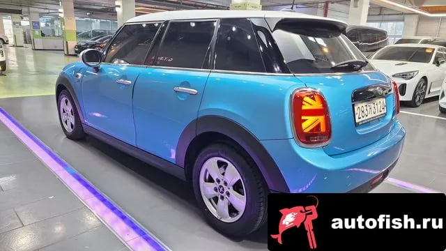 Mini Cooper Cooper 2019 года - вид 6