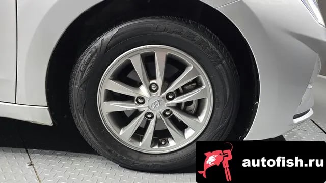 Hyundai AVANTE The New Avante AD 2018 года - вид 5