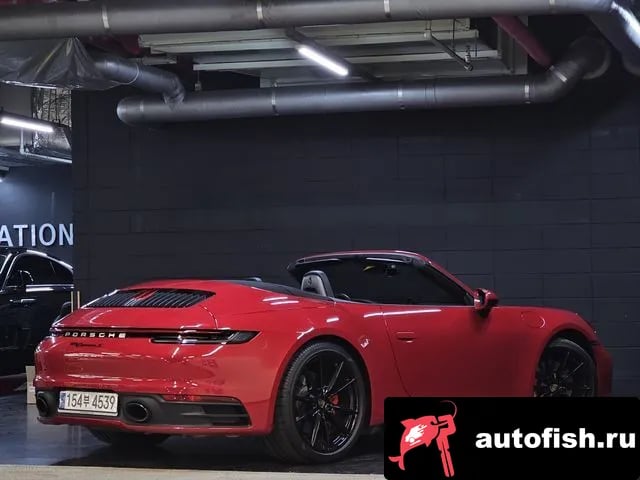 Porsche 911 911 (992) 2021 года - вид 5