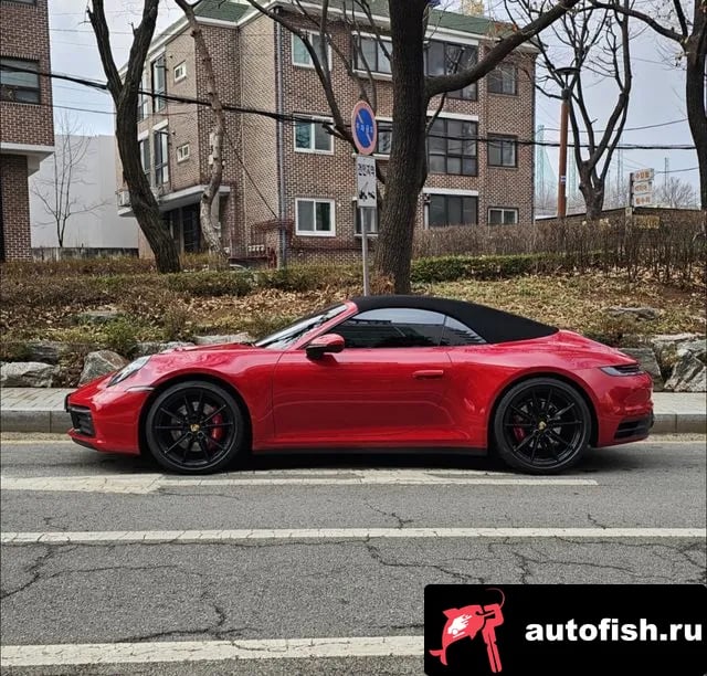 Porsche 911 911 (992) 2021 года - вид 4