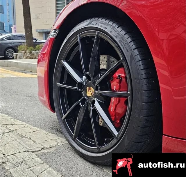 Porsche 911 911 (992) 2021 года - вид 5