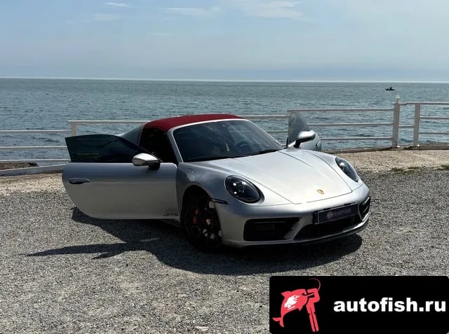 Porsche 911 911 (992) 2023 года - вид 4