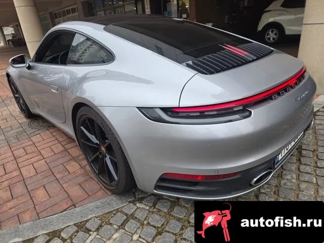 Porsche 911 911 (992) 2020 года - вид 3