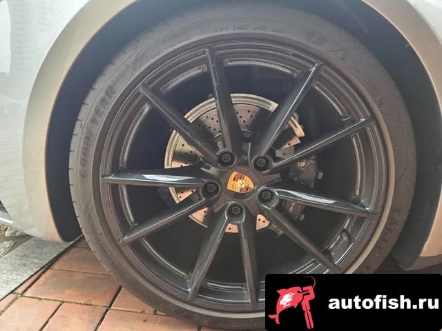 Porsche 911 911 (992) 2020 года - вид 5