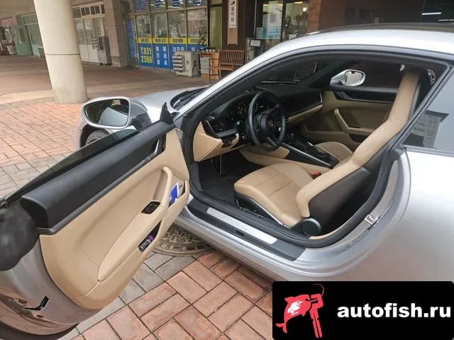 Porsche 911 911 (992) 2020 года - вид 6