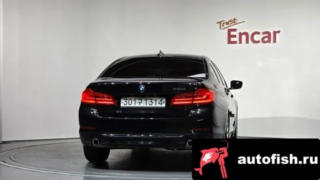 BMW 5-Series 5 Series (G30) 2019 года - вид 5