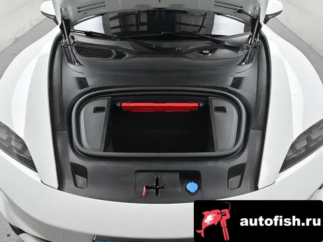 Porsche Taycan Taikan 2025 года - вид 6