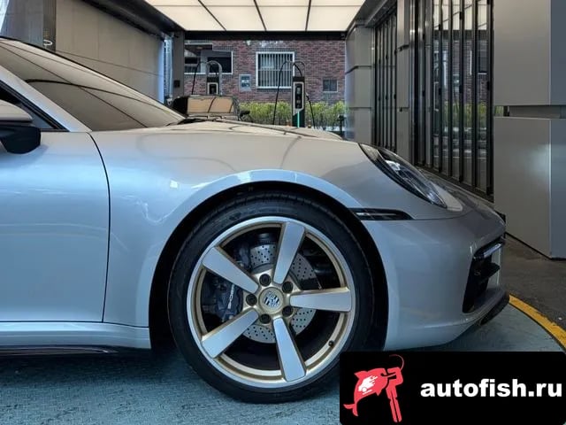 Porsche 911 911 (992) 2024 года - вид 6