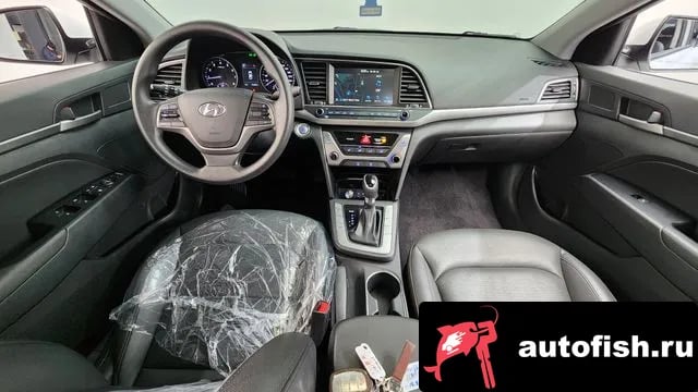 Hyundai AVANTE Avante AD 2018 года - вид 6