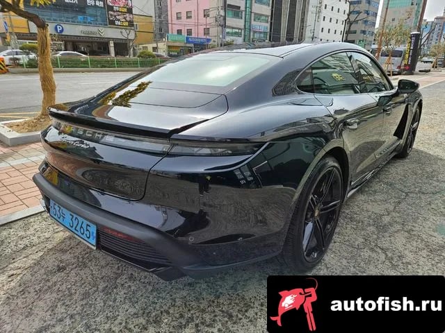 Porsche Taycan Taikan 2021 года - вид 2