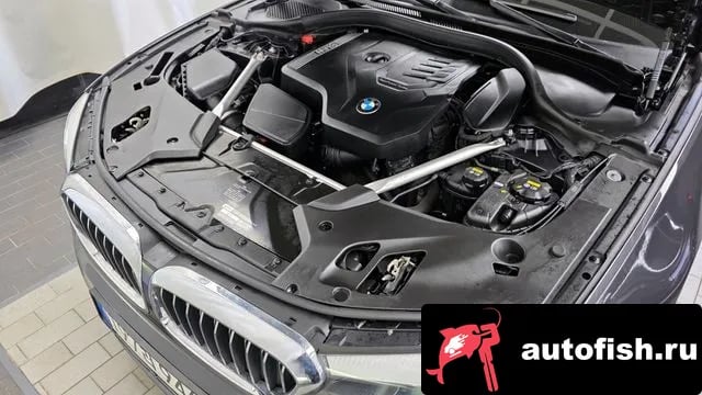 BMW 5-Series 5 Series (G30) 2019 года - вид 6