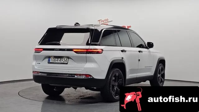 Jeep Cherokee Grand Cherokee (WL) 2023 года - автомобиль из Южной Кореи