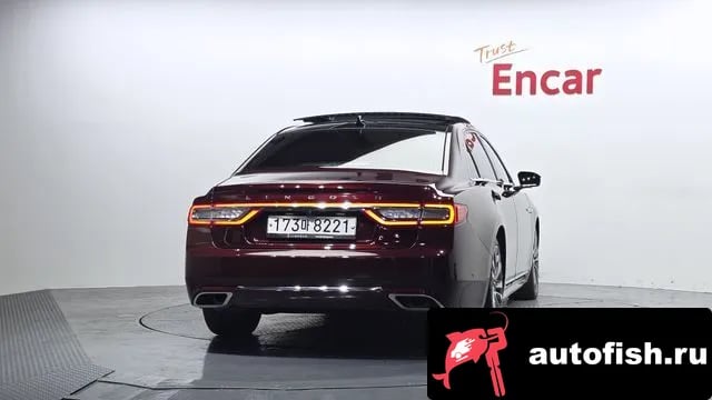 Lincoln Continental Continental 10th Generation 2020 года - вид 4