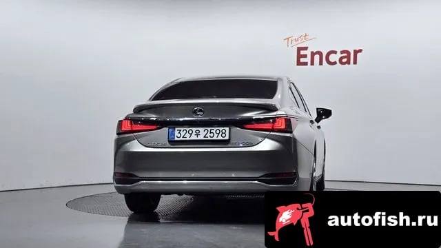Lexus ES ES300h 7th generation 2021 года - вид 3