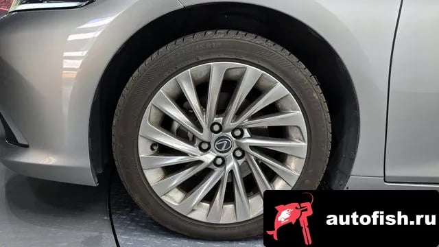 Lexus ES ES300h 7th generation 2021 года - похожие автомобили