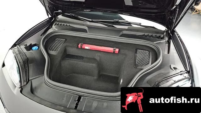 Porsche Macan Makan EV 2025 года - вид 6