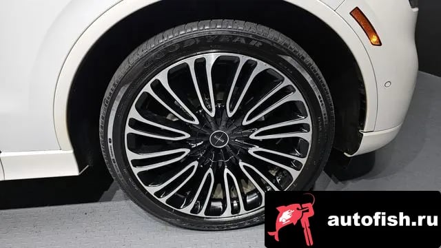 Lincoln Aviator Aviator 2nd generation 2020 года - вид 5