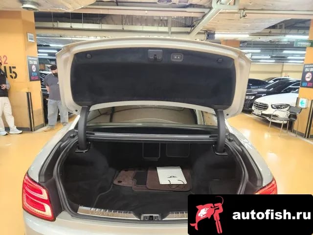 Bentley Flying Spur Flying Spur 3rd Generation 2021 года - вид 6