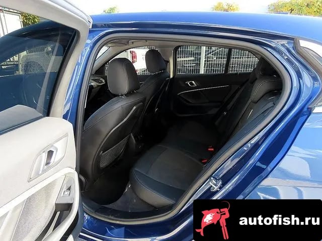 BMW 1-Series 1 Series (F40) 2022 года - вид 6