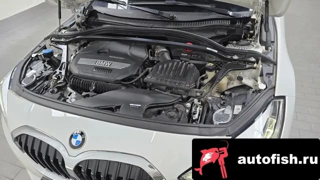 BMW 1-Series 1 Series (F40) 2022 года - вид 6