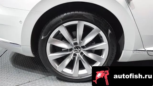 Volkswagen Arteon Atheon 2023 года - похожие автомобили