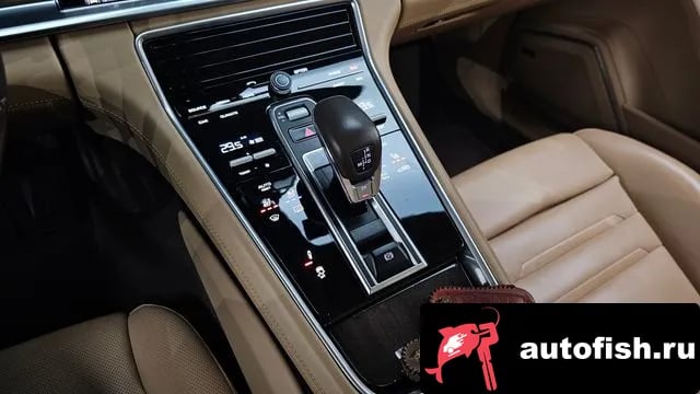 Porsche Panamera Panamera (971) 2018 года - похожие автомобили
