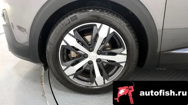 Peugeot 3008 3008 second generation 2018 года - вид 5