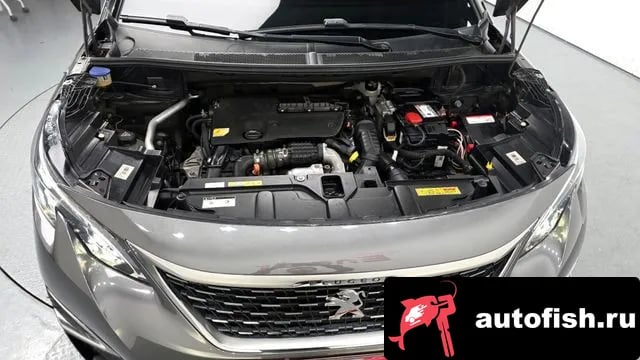 Peugeot 3008 3008 second generation 2018 года - вид 6