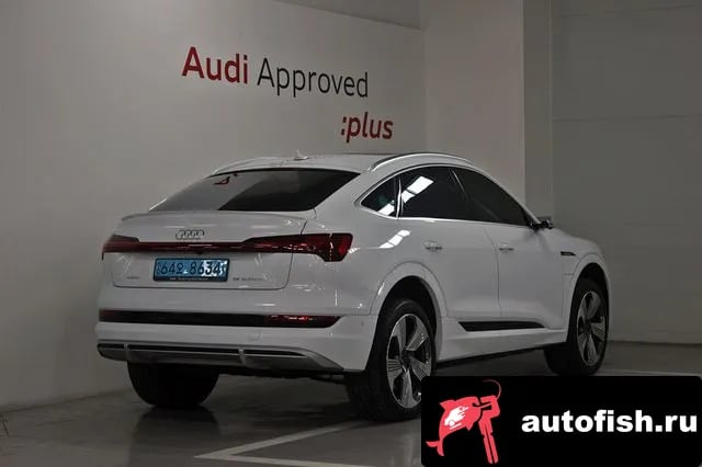 Audi e-tron e-Tron 2023 года - вид 2