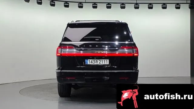 Lincoln Navigator Navigator 4th generation 2021 года - вид 4