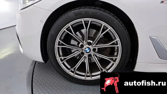 BMW 5-Series 5 Series (G30) 2018 года - вид 5
