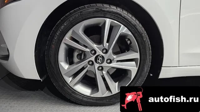 Hyundai AVANTE Avante AD 2018 года - вид 6