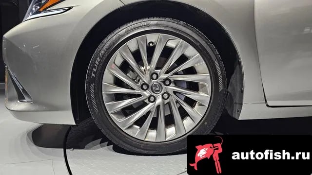 Lexus ES ES300h 7th generation 2023 года - вид 5