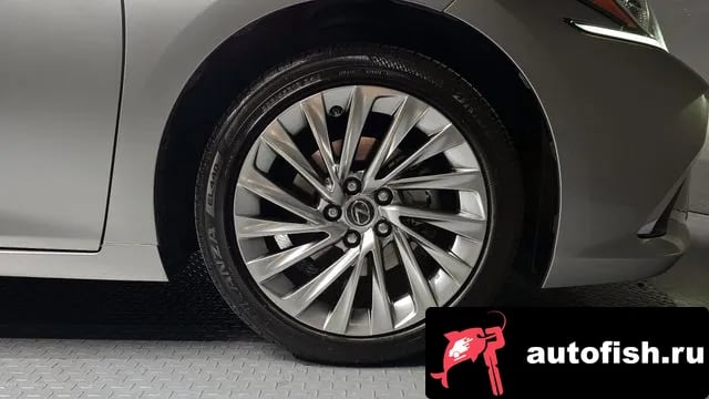 Lexus ES ES300h 7th generation 2019 года - вид 5