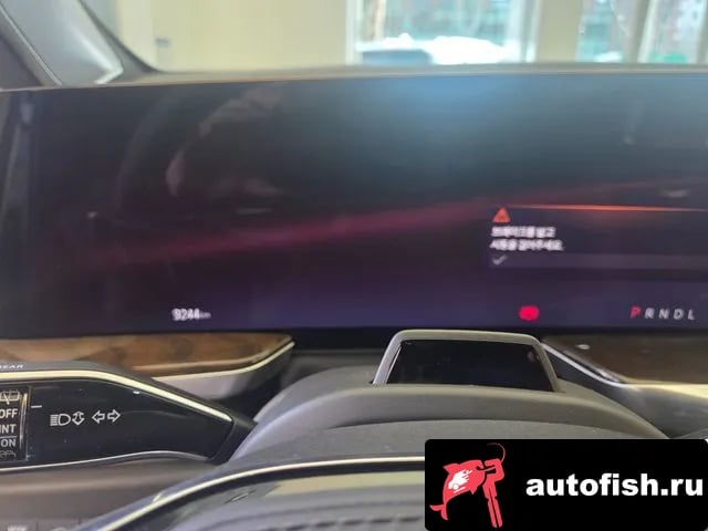 Cadillac Escalade Escalade 5th Generation 2025 года - похожие автомобили