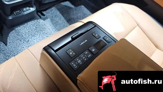 Lexus ES ES300h 7th generation 2022 года - похожие автомобили