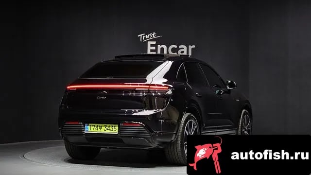 Porsche Macan Makan EV 2025 года - вид 2