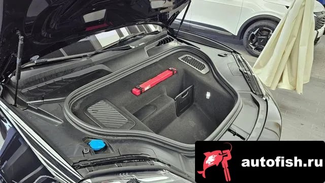 Porsche Macan Makan EV 2025 года - вид 6