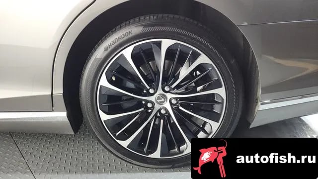 Lexus LS LS500 5th generation 2022 года - вид 4