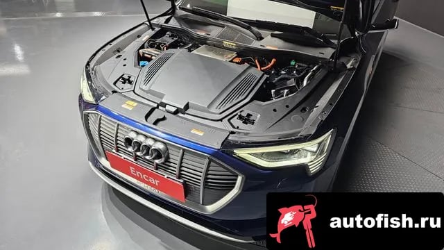 Audi e-tron e-Tron 2022 года - похожие автомобили