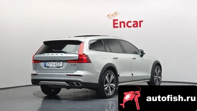 Volvo V60 V60 Cross-country 2nd Generation 2020 года - вид 2