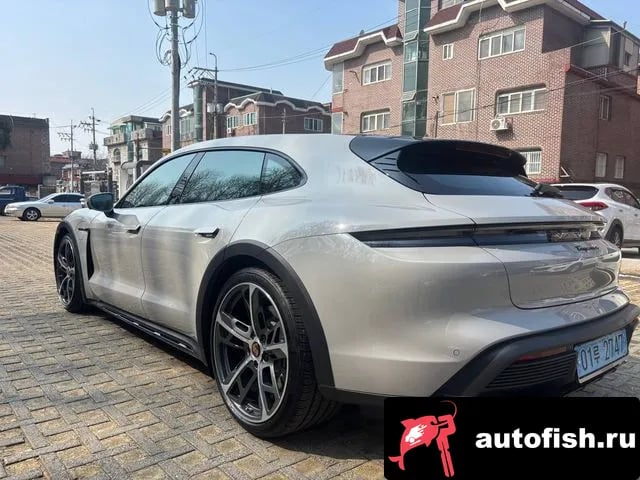 Porsche Taycan Taikan 2024 года - вид 2