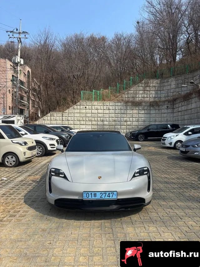 Porsche Taycan Taikan 2024 года - вид 3