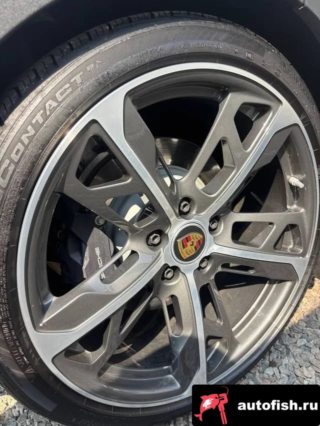 Porsche Taycan Taikan 2024 года - вид 5