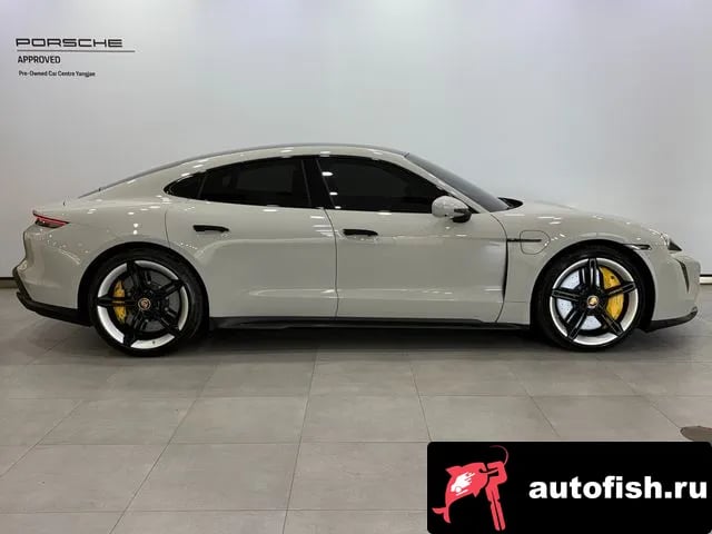 Porsche Taycan Taikan 2024 года - вид 6