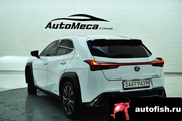 Lexus UX UX250h 2021 года - вид 3