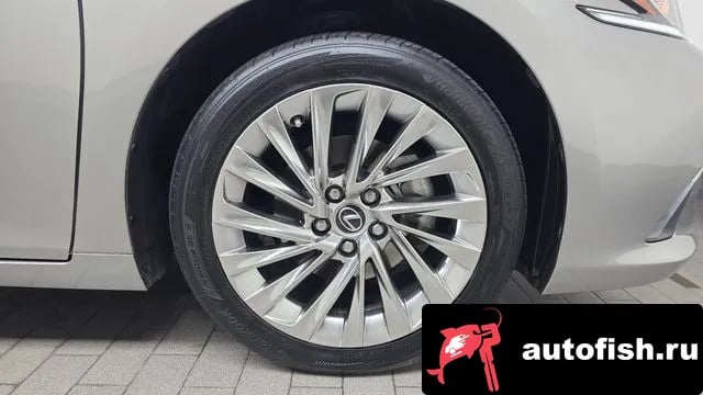 Lexus ES ES300h 7th generation 2023 года - вид 5