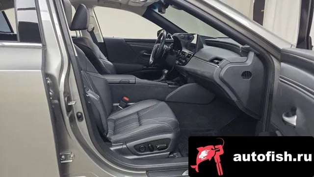 Lexus ES ES300h 7th generation 2023 года - похожие автомобили