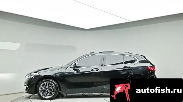 BMW 1-Series 1 Series (F40) 2022 года - вид 3