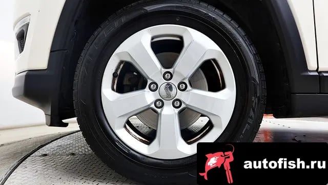 Jeep Compass Compass 2nd Generation 2019 года - вид 6